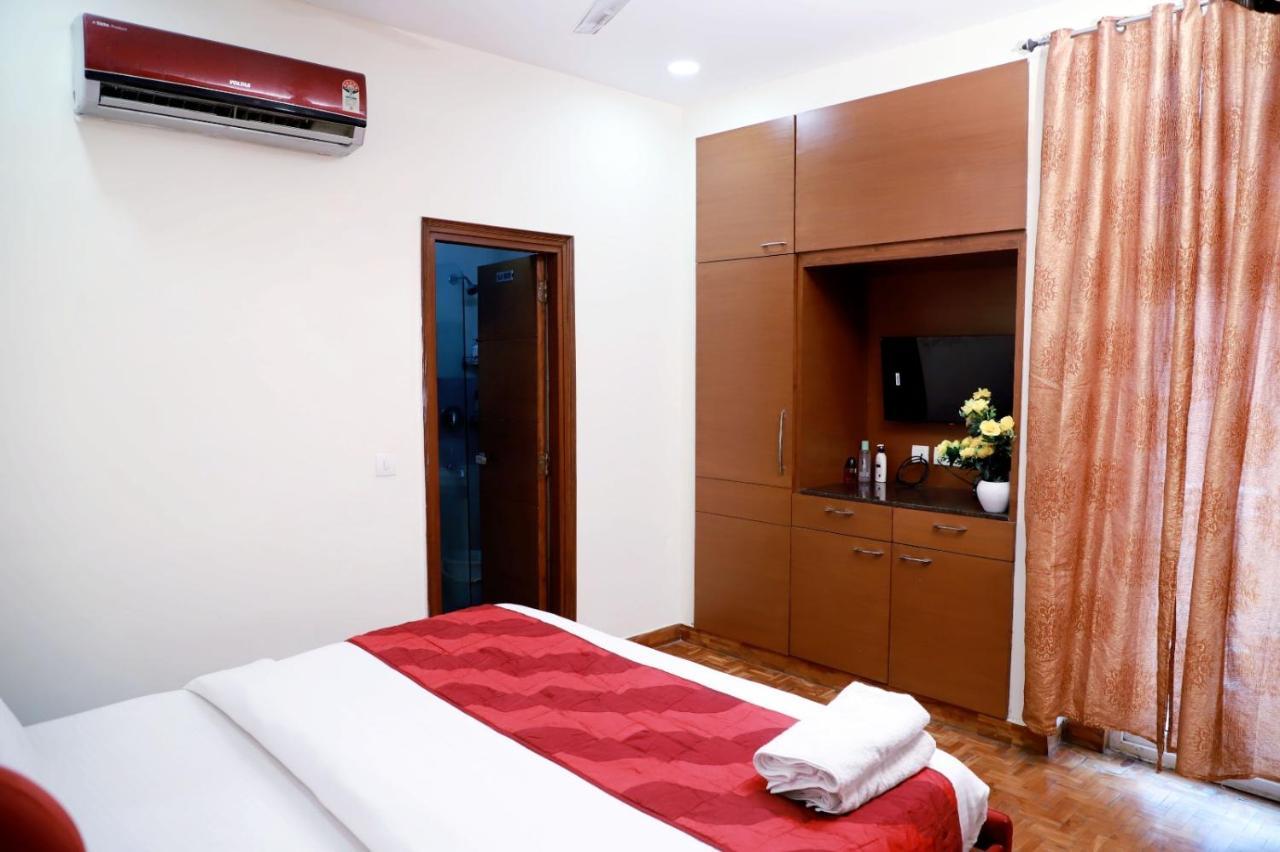 Divine India Service 2bhk 1a Saket Apartment