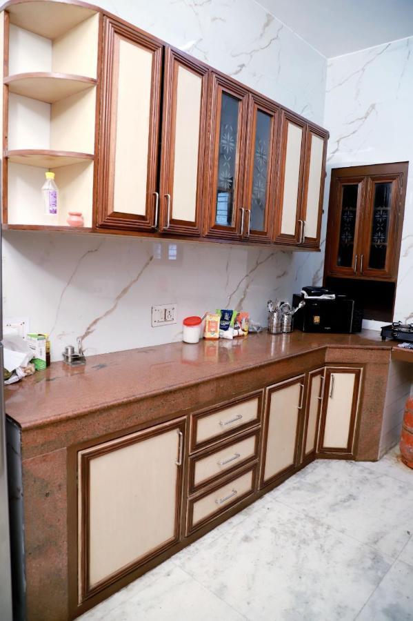 Divine India Service 2bhk 1a Saket Apartment