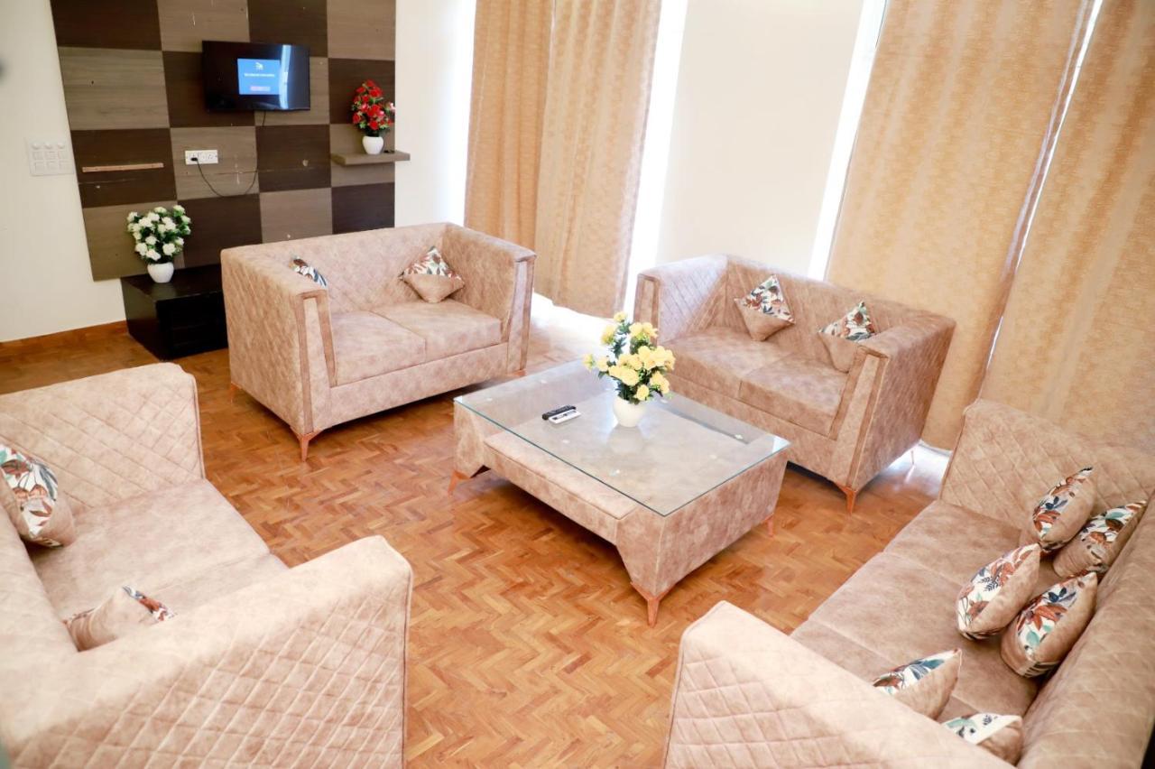 Divine India Service 2bhk 1a Saket New Delhi